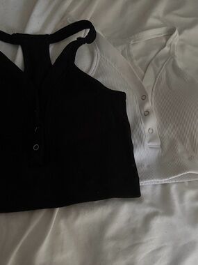 women’s size large pack of 2 sports bras from tjmaxx 🤍selling for $5